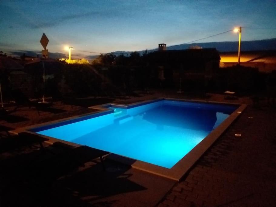 Apartman Rocky Petrovija Buitenkant foto