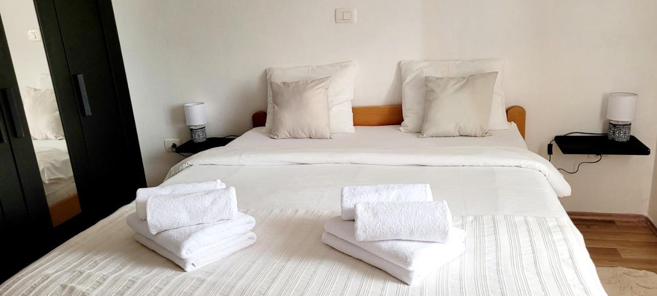 Apartman Rocky Petrovija Buitenkant foto