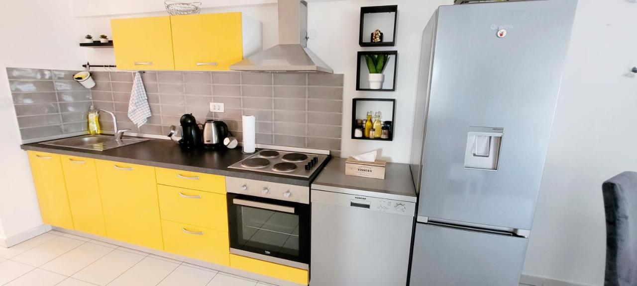 Apartman Rocky Petrovija Buitenkant foto